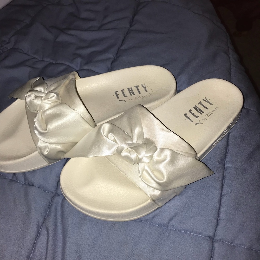 Fenty Puma bow slides white